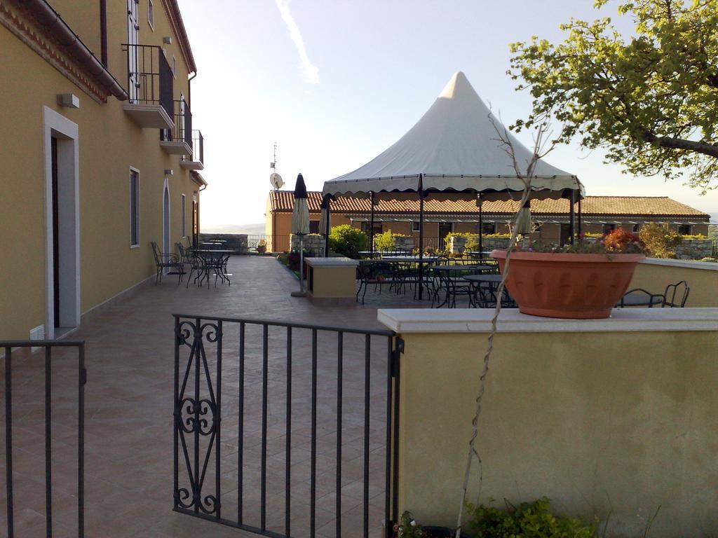 Masseria Grande Montecilfone ภายนอก รูปภาพ